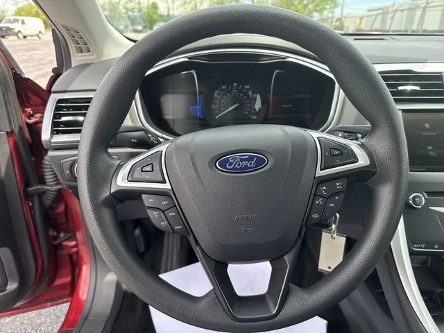 Used 2013 Red Ford SE image 13