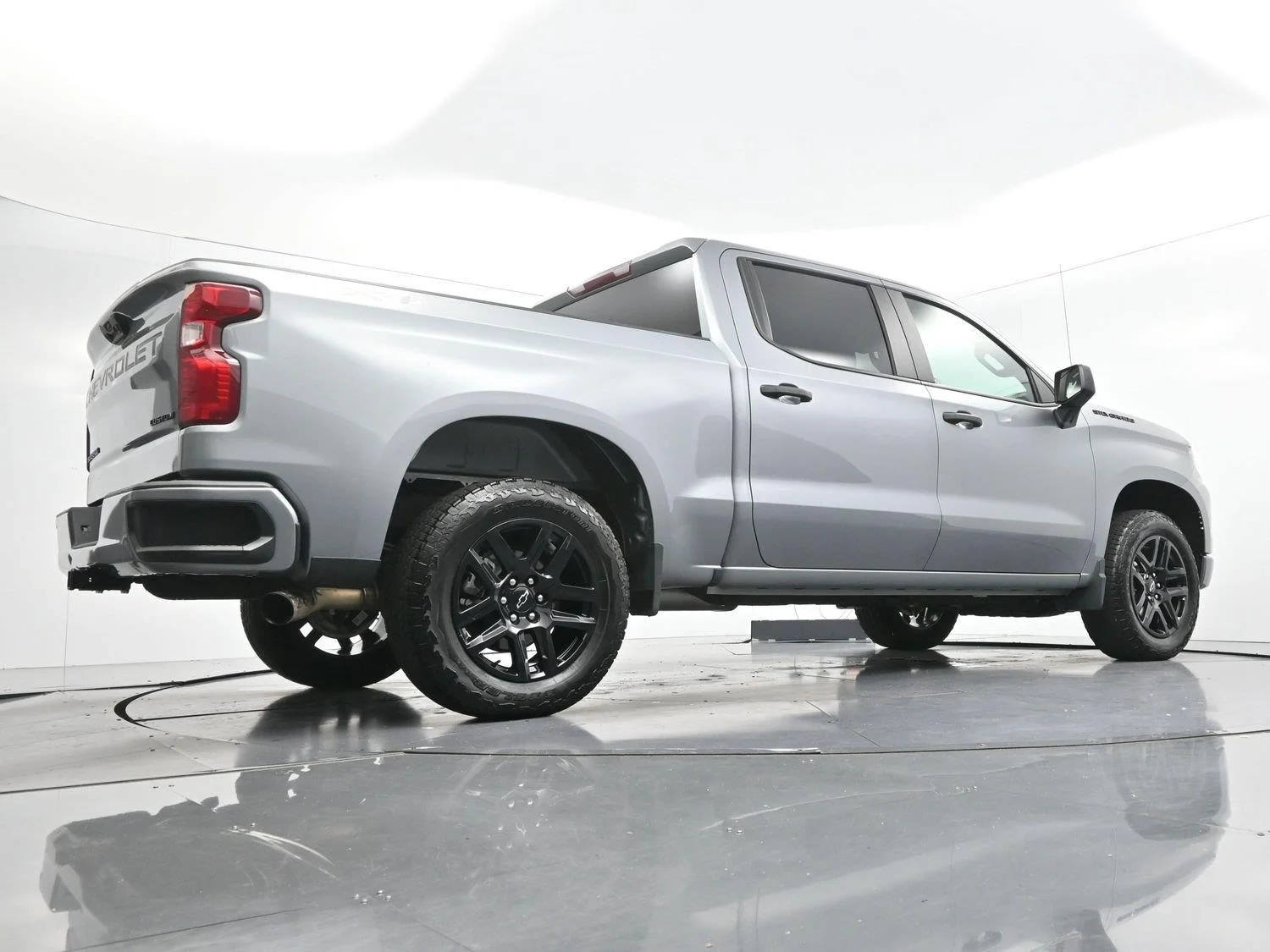 Used 2025 Sterling Gray Metallic Chevrolet Custom image 48
