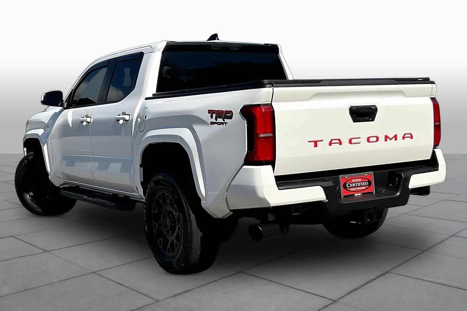 Used 2025 Ice Cap Toyota SR5 image 12