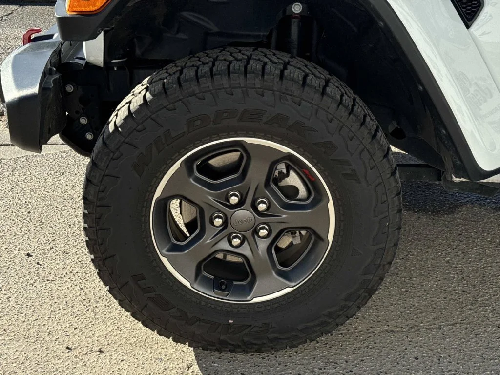 Used 2023 White Jeep Rubicon image 8