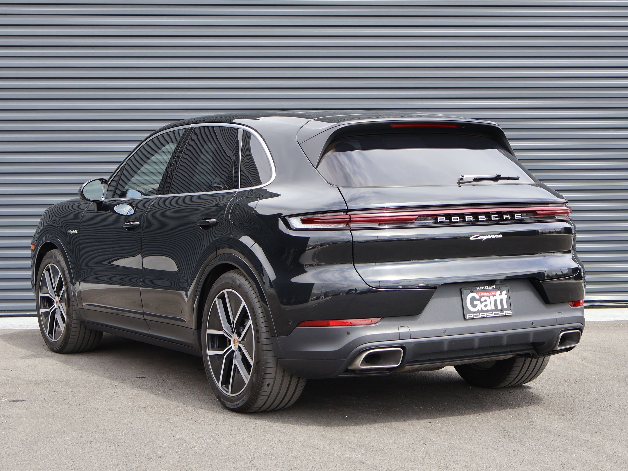 Certified Used 2025 Chromite Black Metallic Porsche E-Hybrid image 3