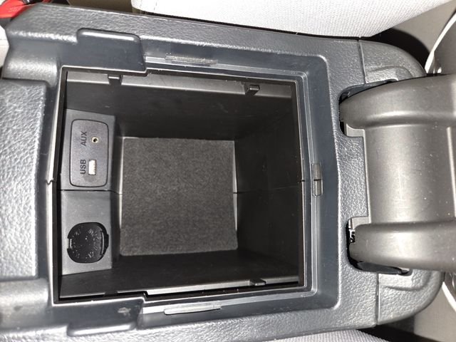 Used 2018 Silver Subaru 2.5i image 27