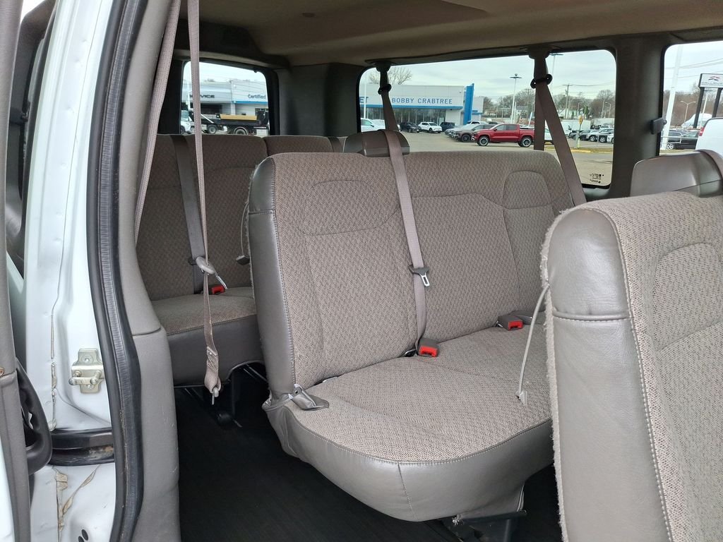 2023 Chevrolet Express Passenger LS - Photo 22