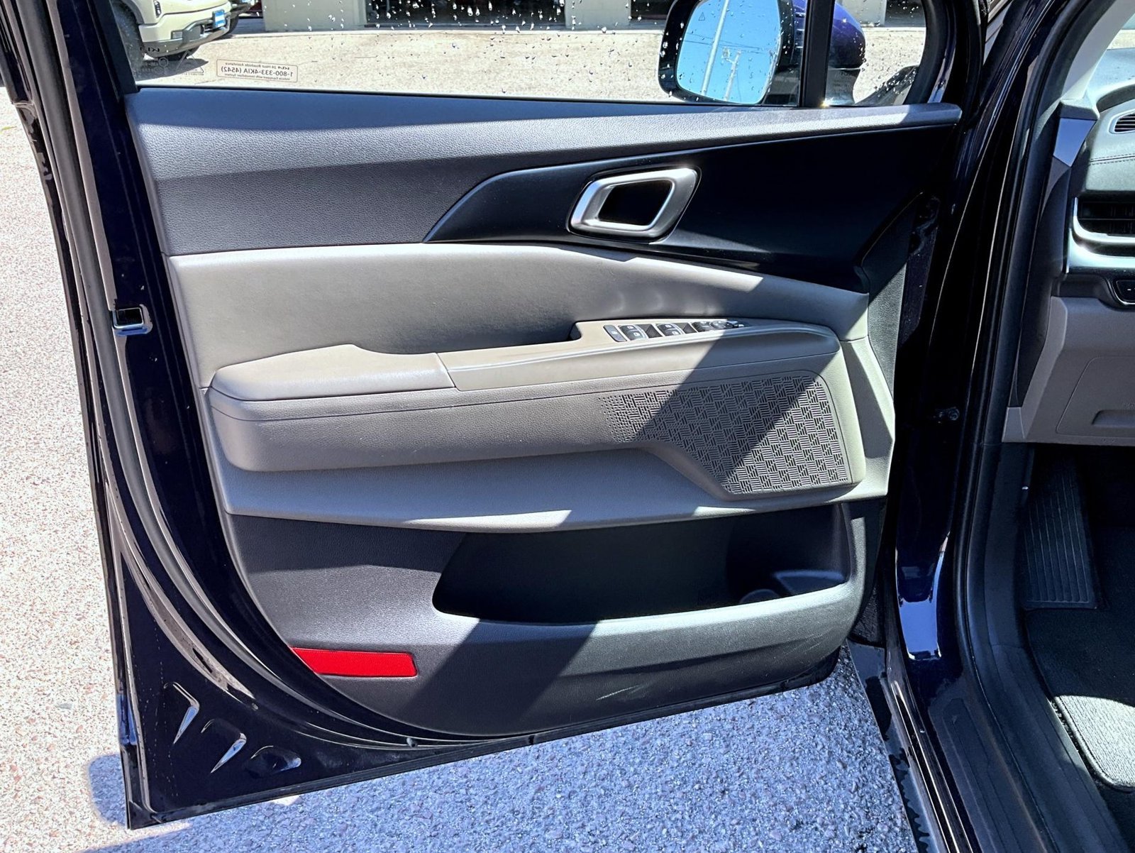 Used 2025 Blue Kia LXS image 10