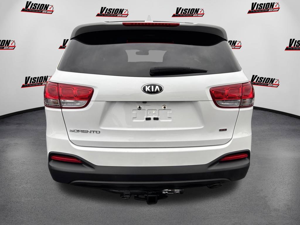 Used 2018 White Kia LX image 4