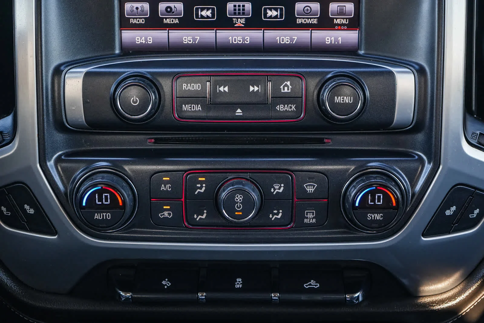 Used 2016 Quicksilver Metallic GMC SLT image 15