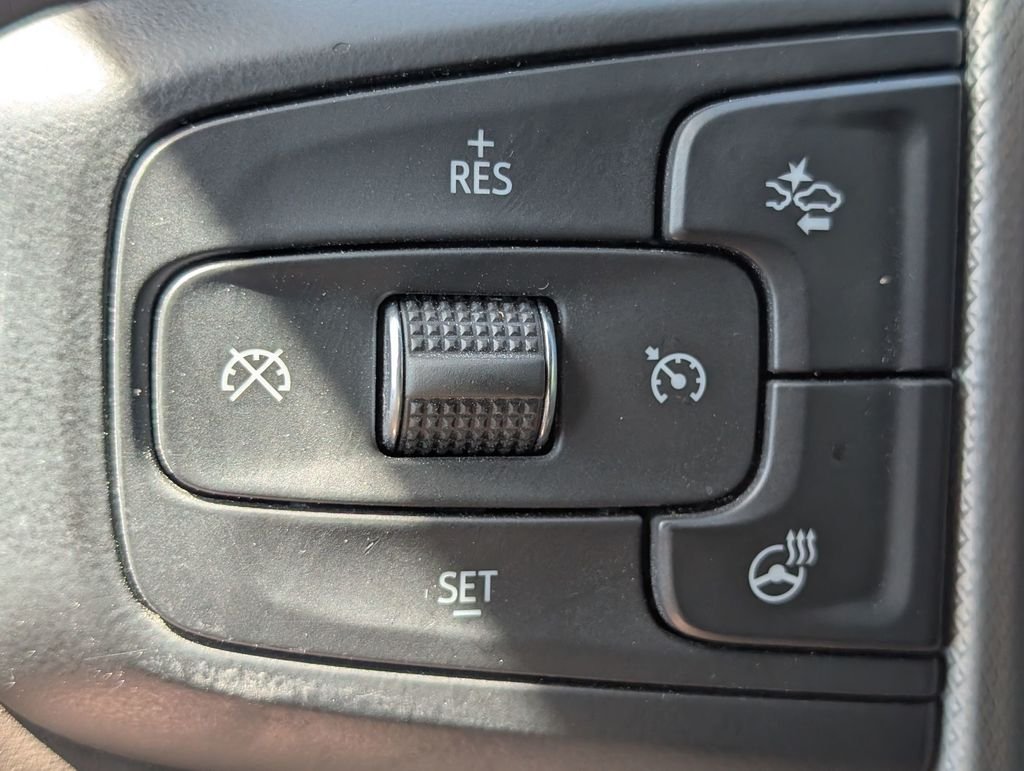 Used 2021 Green GMC Denali image 18