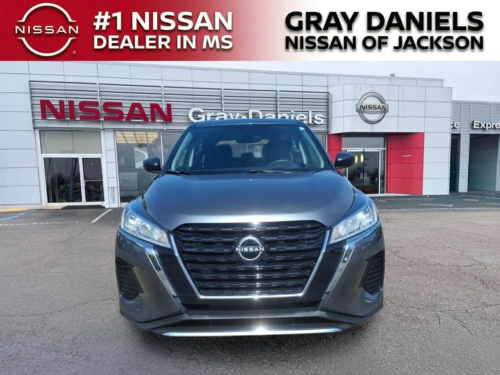 Used 2022 Gray Nissan S image 2