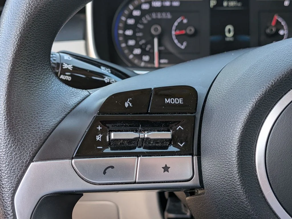 Used 2023 Blue Hyundai SEL image 15