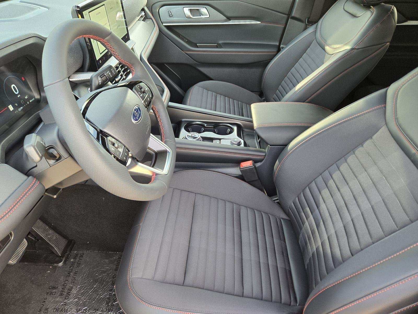 New 2026 Agate Black Metallic Ford ST-Line image 8