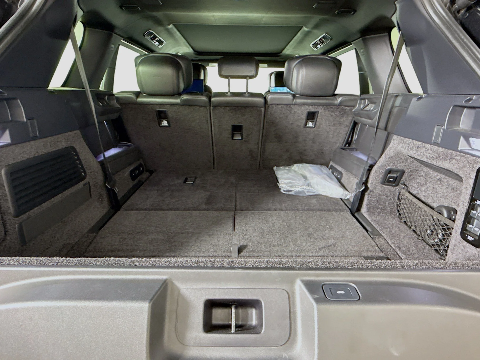 Used 2024 Black Land Rover Autobiography image 30