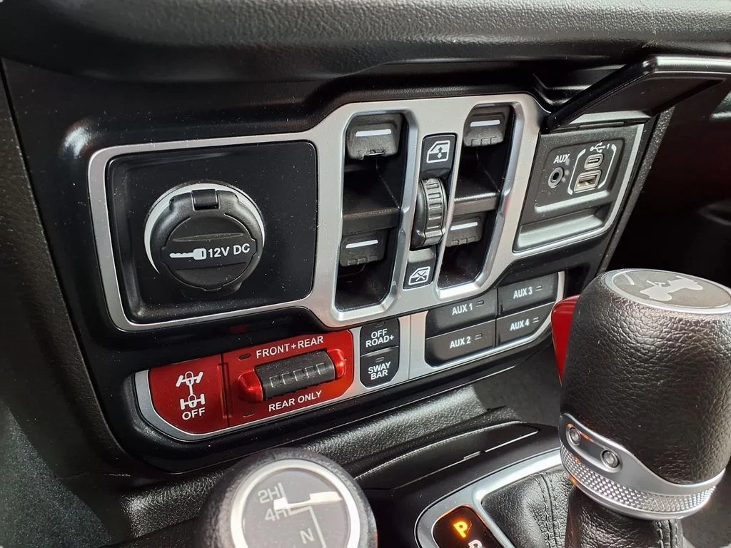 Used 2024 Red Jeep Rubicon image 10