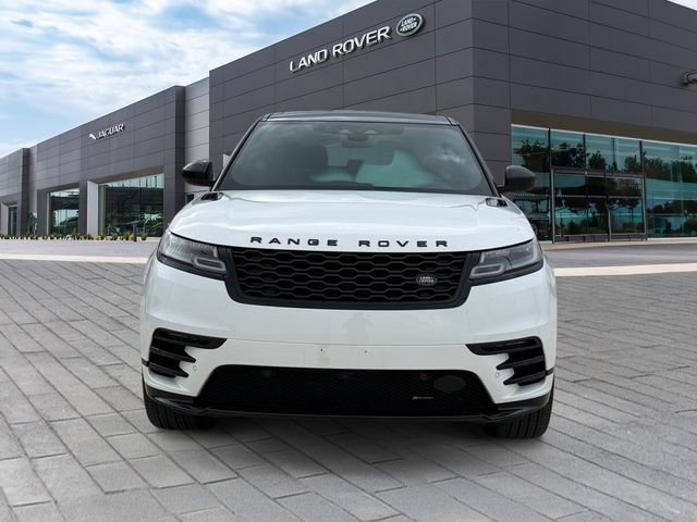 Used 2023 White Land Rover R-Dynamic S MHEV image 8
