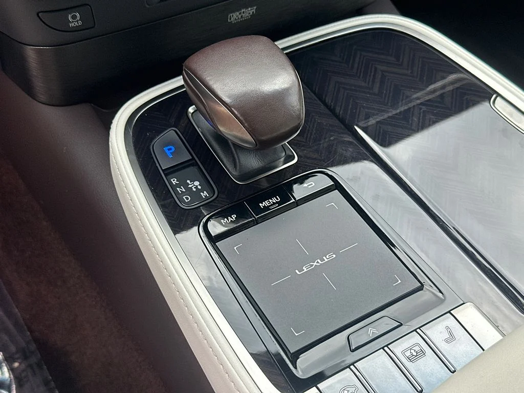 Used 2018  Lexus 500 Base image 27
