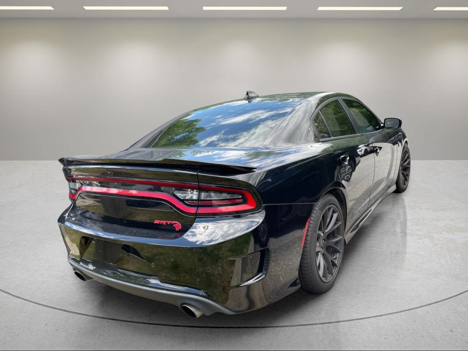 Used 2016 Pitch Black Clearcoat Dodge SRT Hellcat image 9