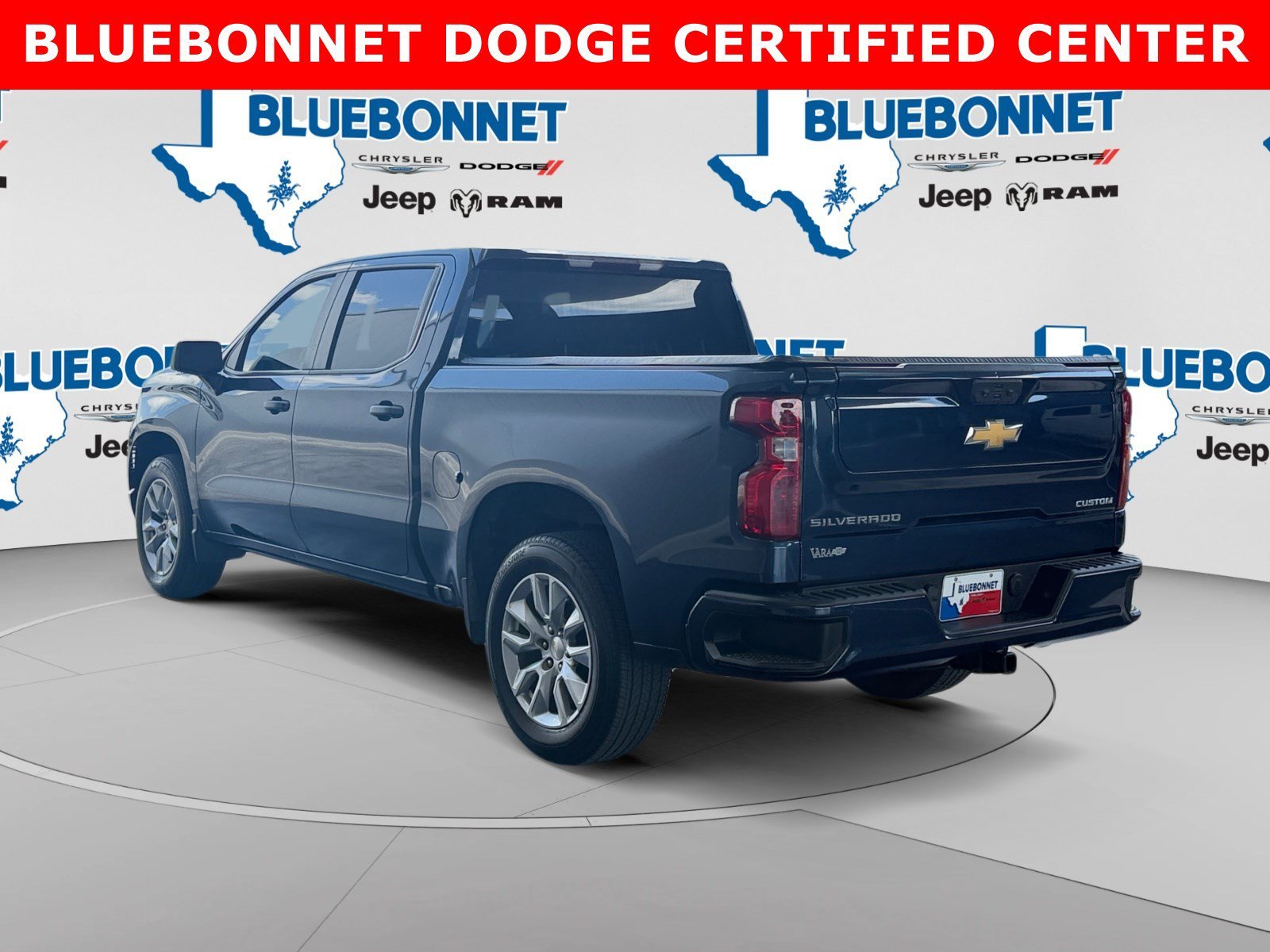 Used 2022 Northsky Blue Metallic Chevrolet Custom image 7