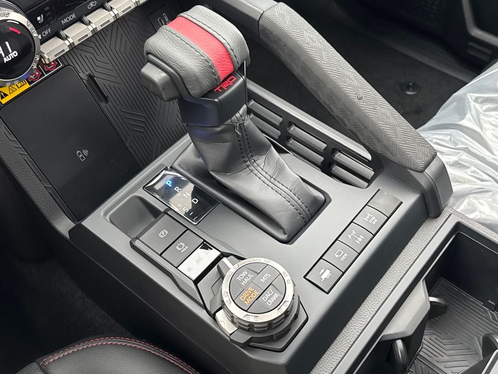2025 Toyota Tacoma TRD Pro - Photo 24