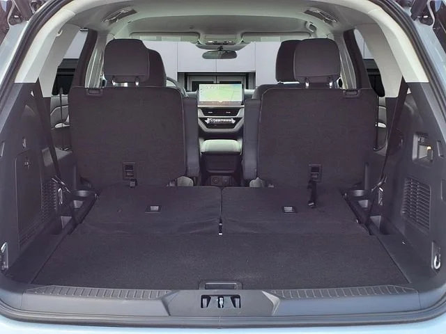 New 2026 Space White Metallic Ford Active image 5