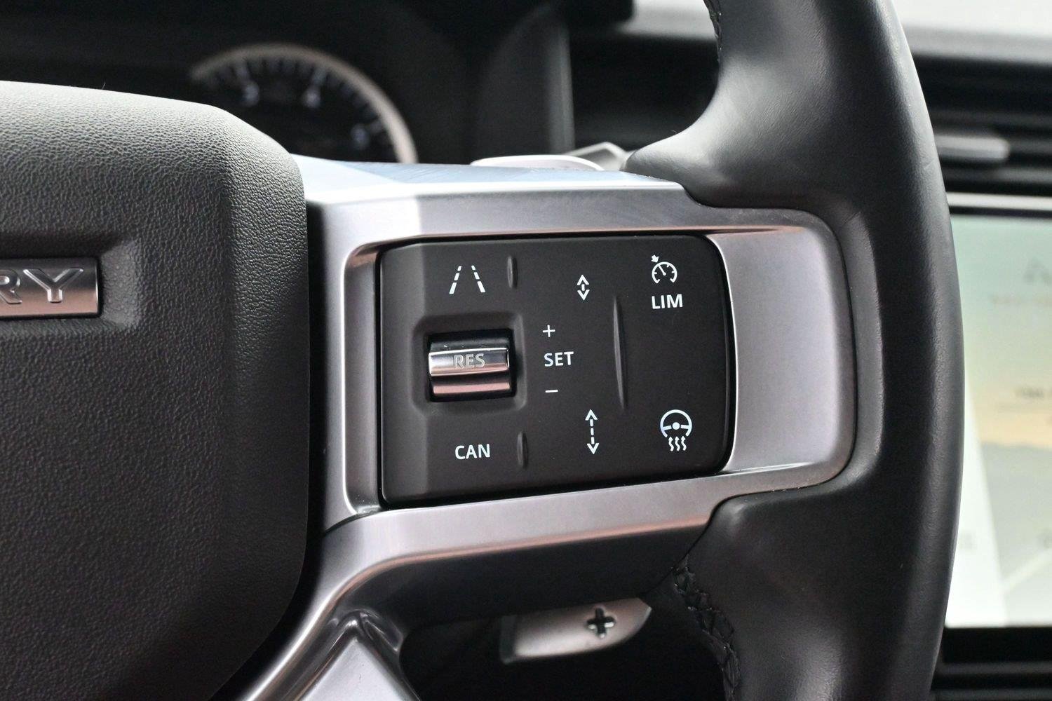Used 2023 Black Land Rover S R-Dynamic image 23