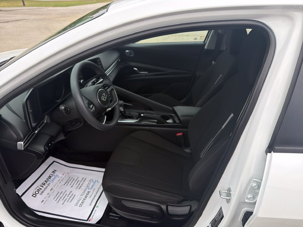 Used 2022 Gray Hyundai SEL image 13