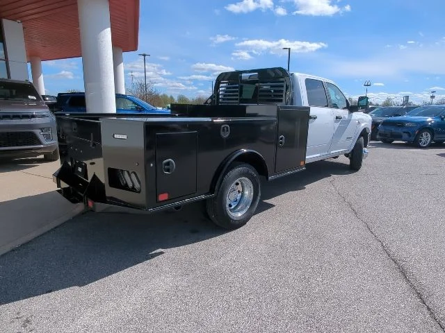 New 2026 Bright White Clear-Coat Exterior Paint RAM Tradesman image 27
