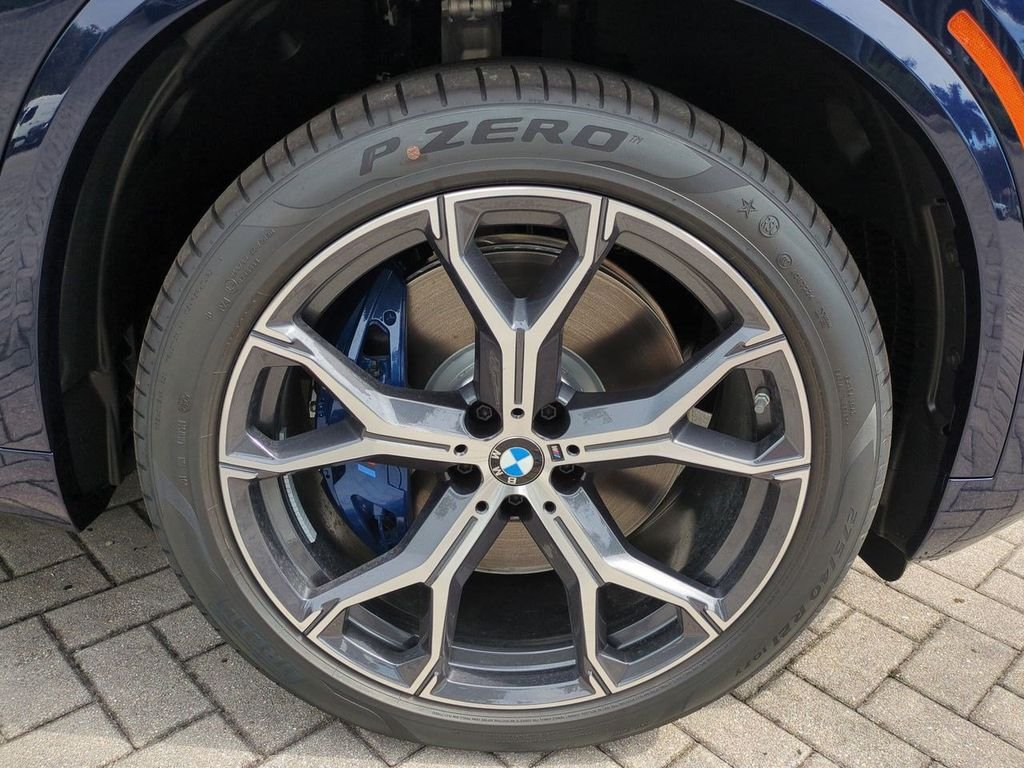New 2026 Tanzanite Blue II Metallic BMW M60i image 11