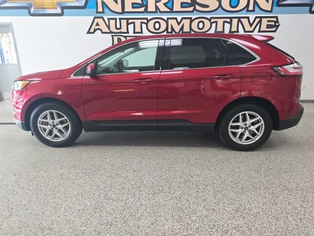 Used 2024 Red Ford SEL image 4