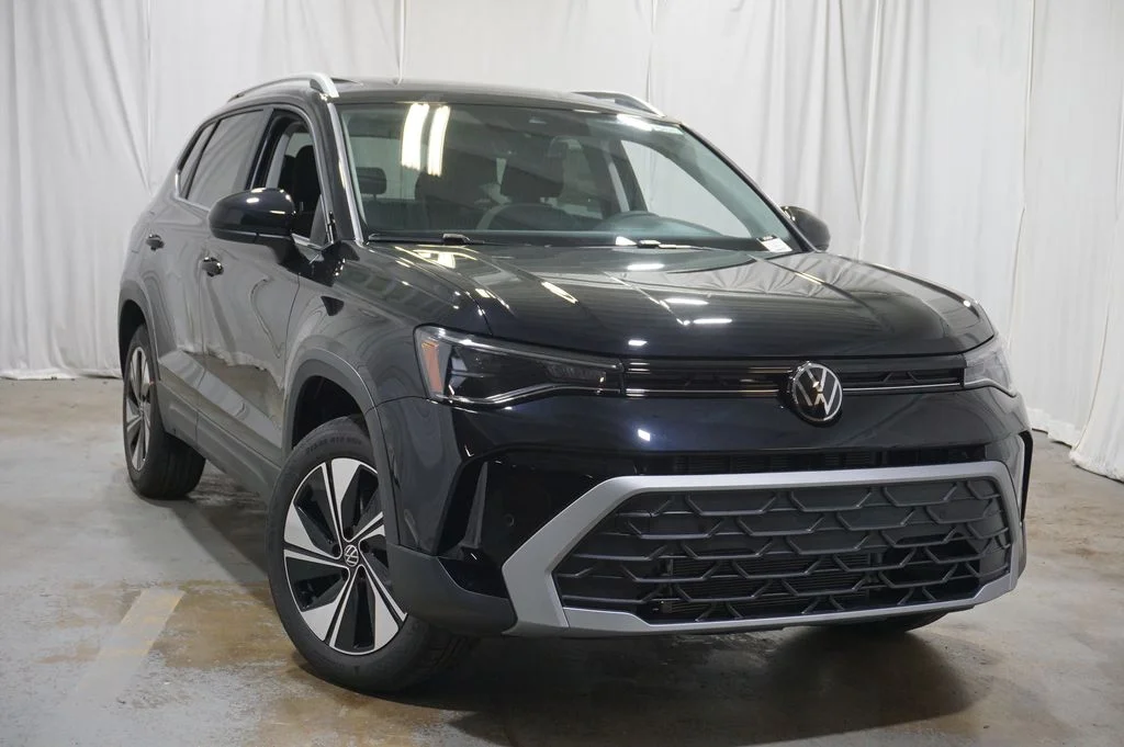 New 2026 Black Volkswagen 1.5T SE image 4