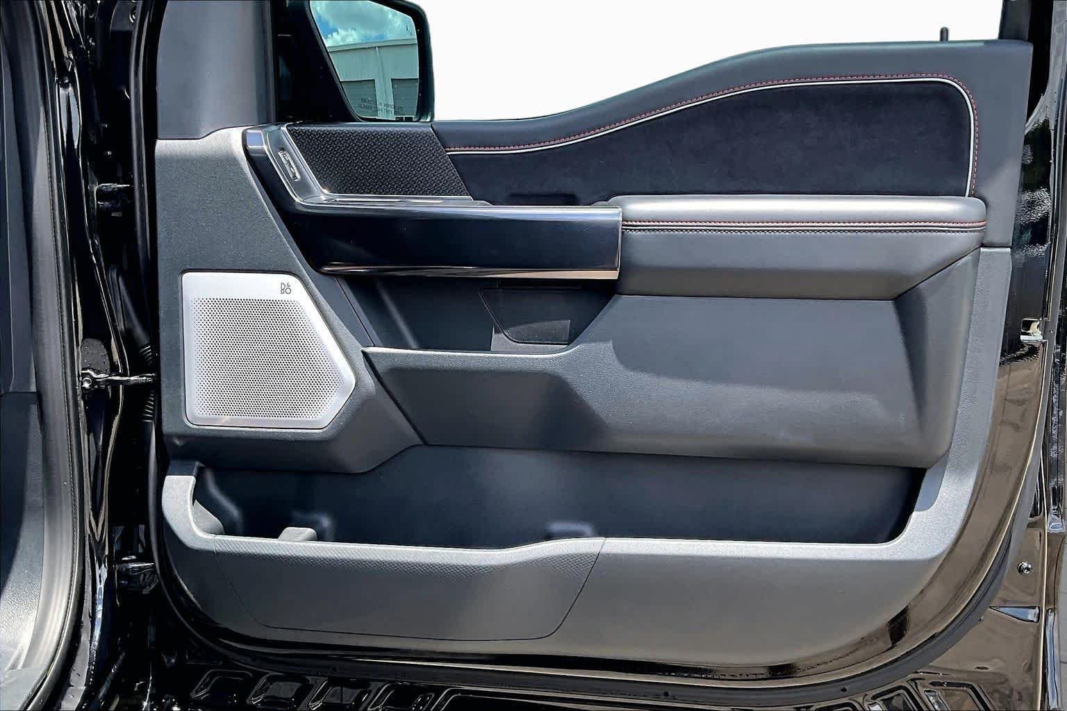 Used 2025 Agate Black Metallic Ford Raptor image 23