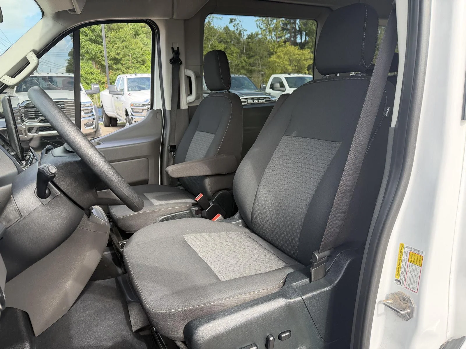 Used 2023 Oxford White Ford 350 XLT image 14