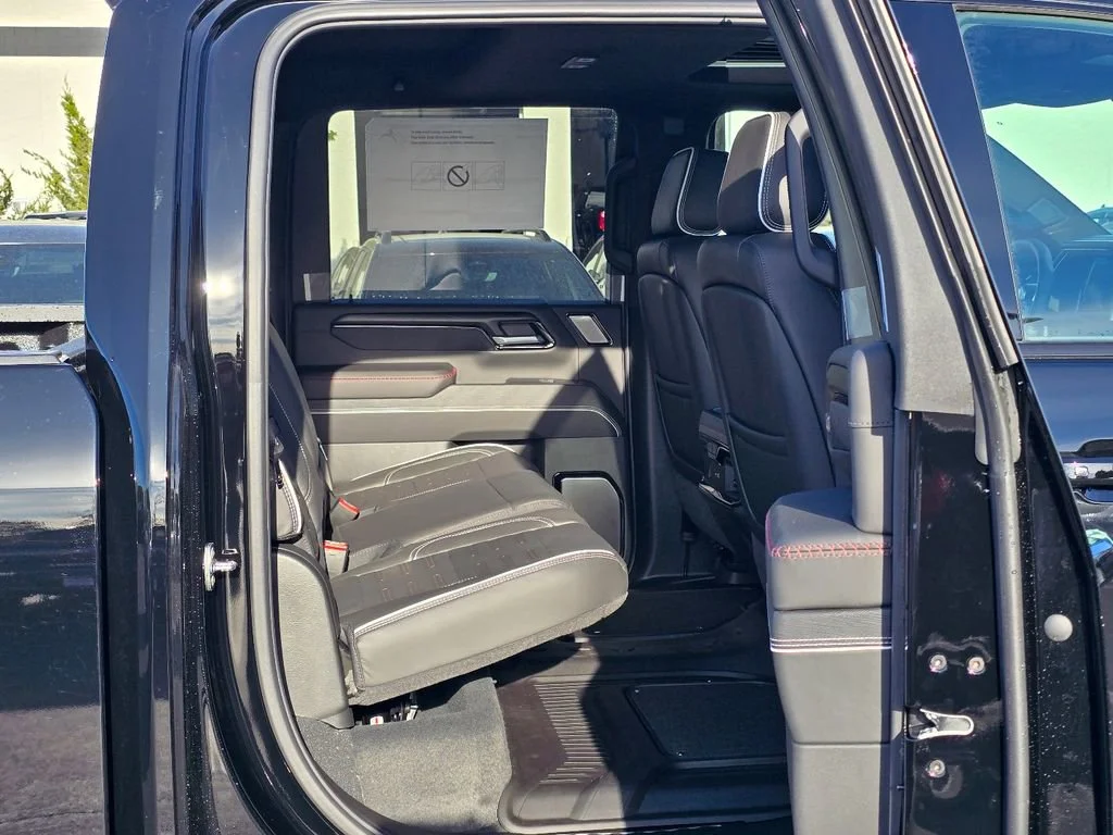 2026 GMC Sierra 2500HD AT4X - Photo 31