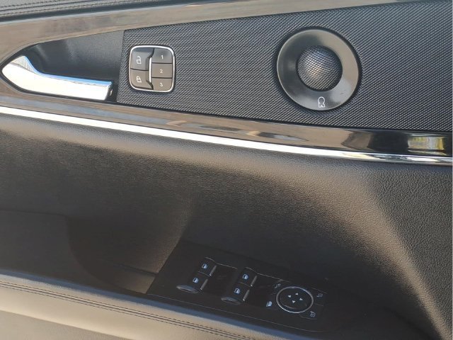 Used 2021 Black Lincoln Reserve image 15