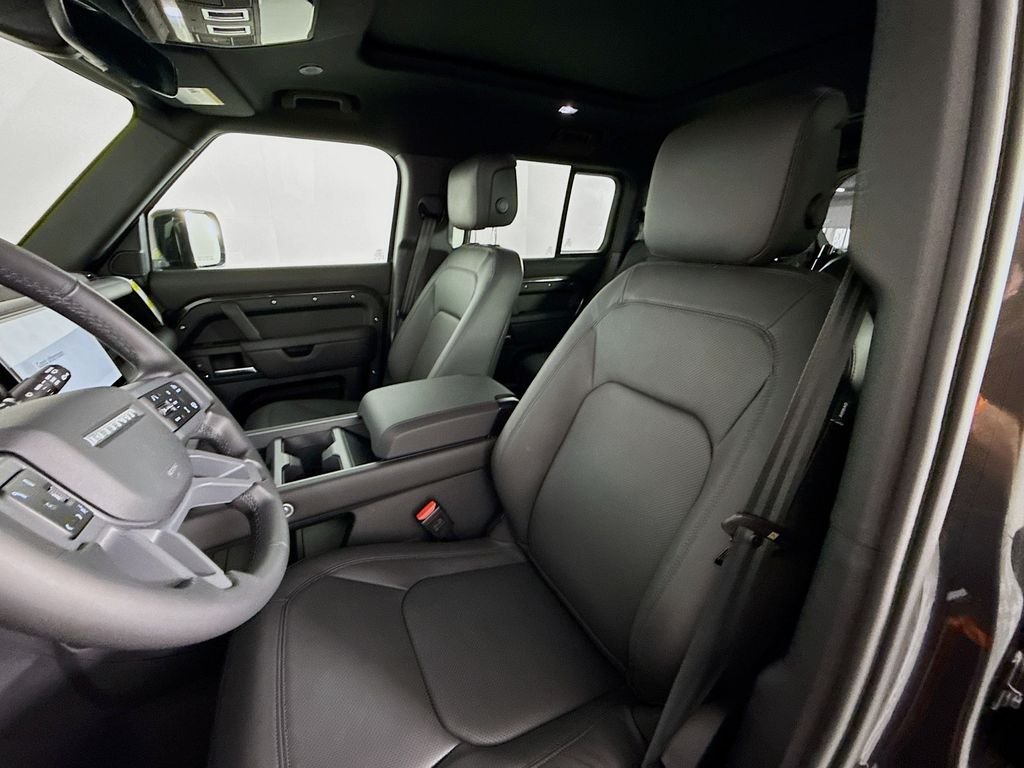 New 2025 Carpathian Grey Land Rover S image 5