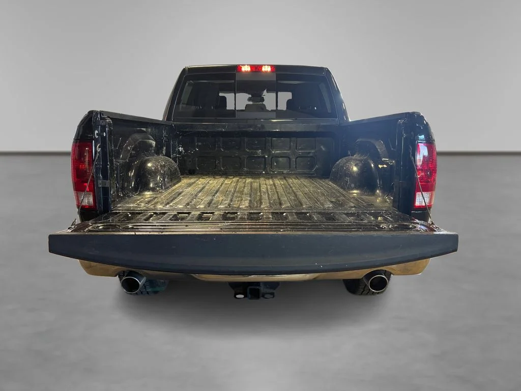Certified Used 2018 Brilliant Black Crystal Pearlcoat Ram Big Horn image 10