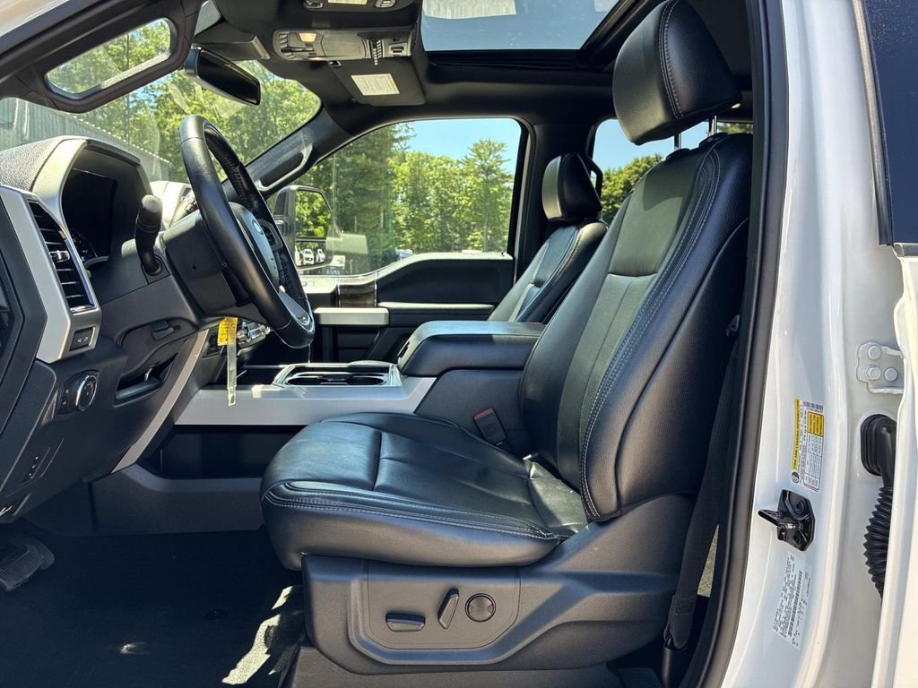 Used 2022 White Ford Lariat image 22