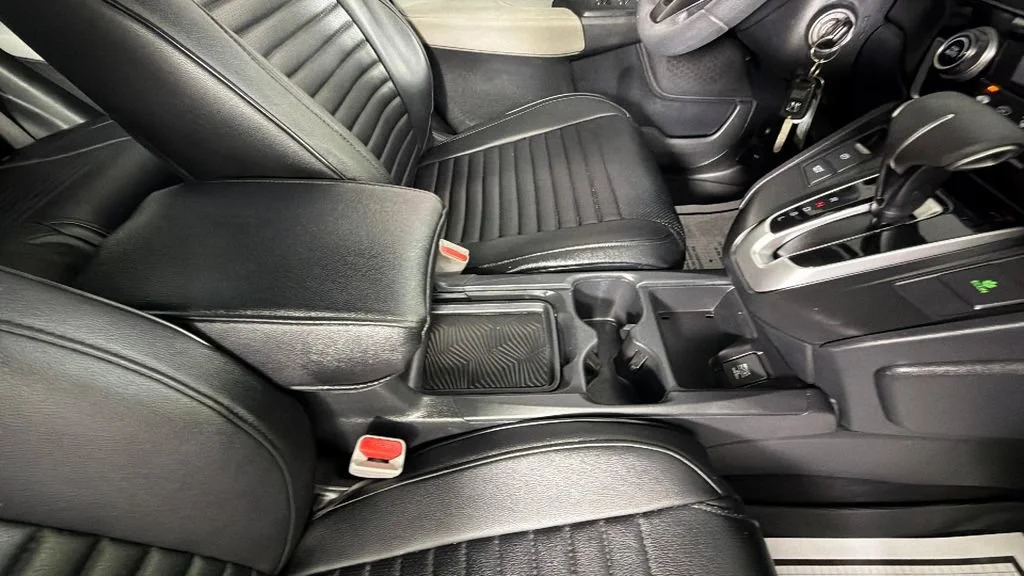 Used 2017 Gray Honda LX image 33