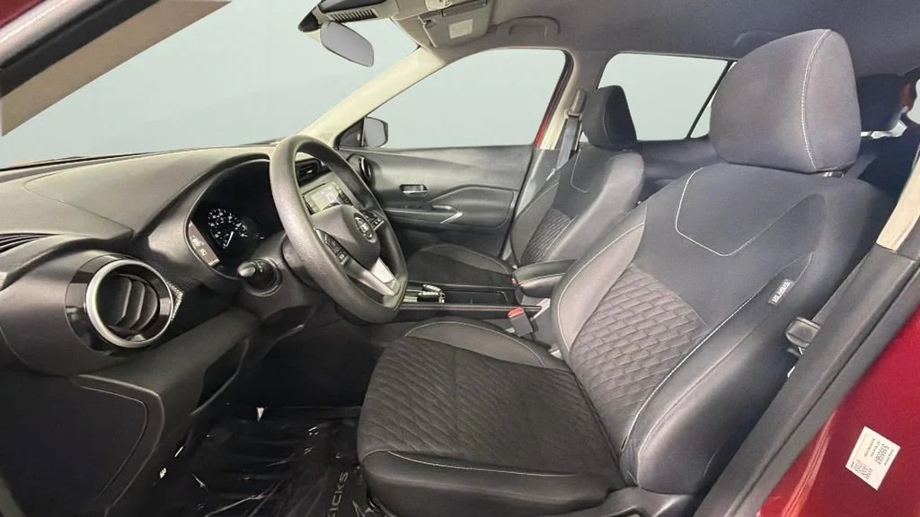 Used 2021 Red Nissan SV Xtronic CVT image 17