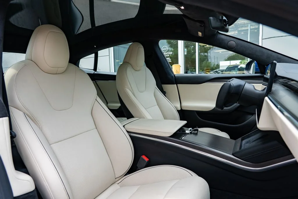 Used 2021 Blue Tesla Plaid image 23