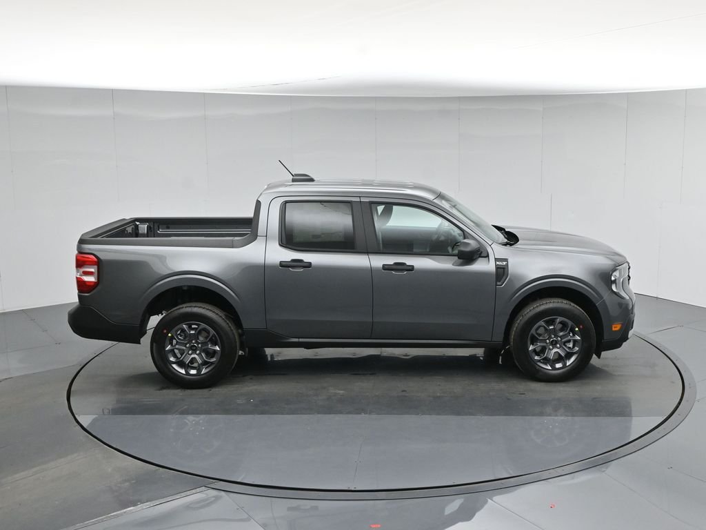 New 2026 Carbonized Gray Metallic Ford XLT image 37