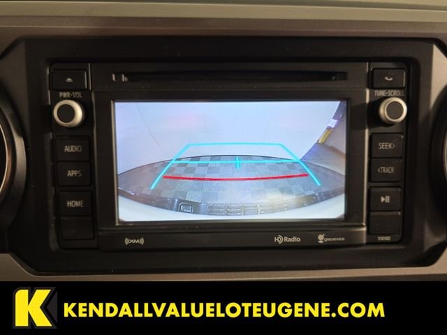 Used 2017  Toyota SR5 image 18
