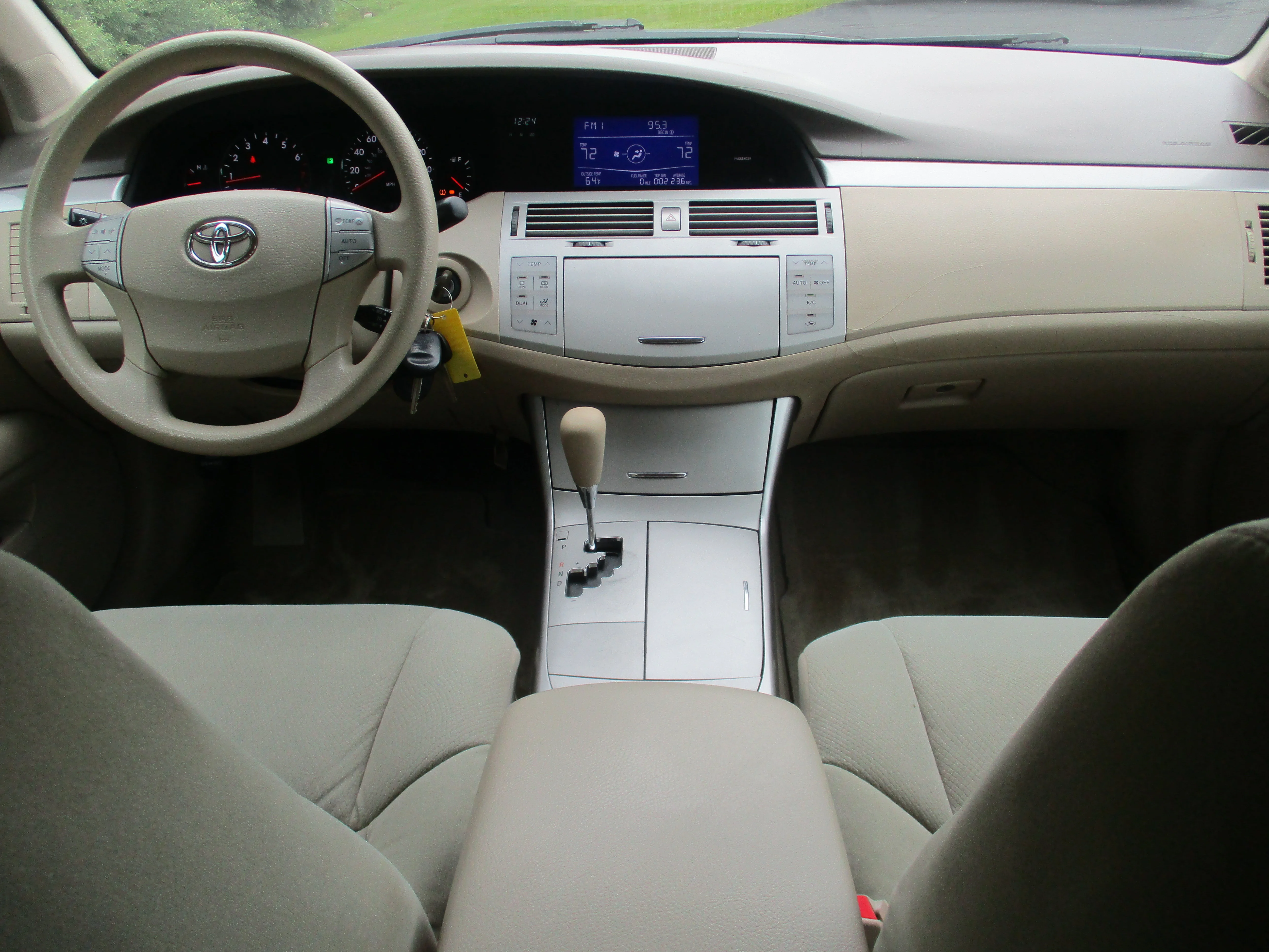 Used 2007 Beige Toyota  image 6