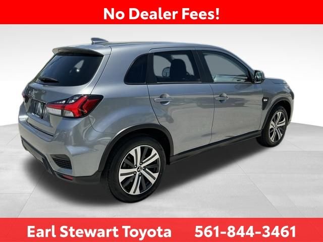 Used 2024 Gray Mitsubishi 2.0 ES image 4