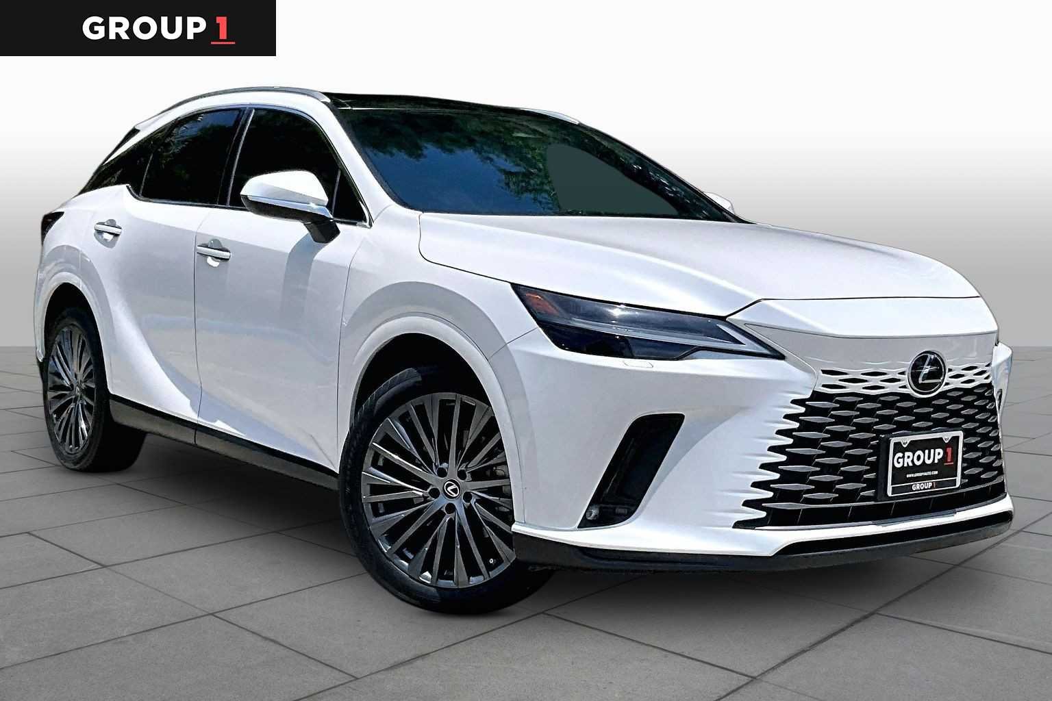 Used 2023 Eminent White Pearl Lexus Luxury image 3