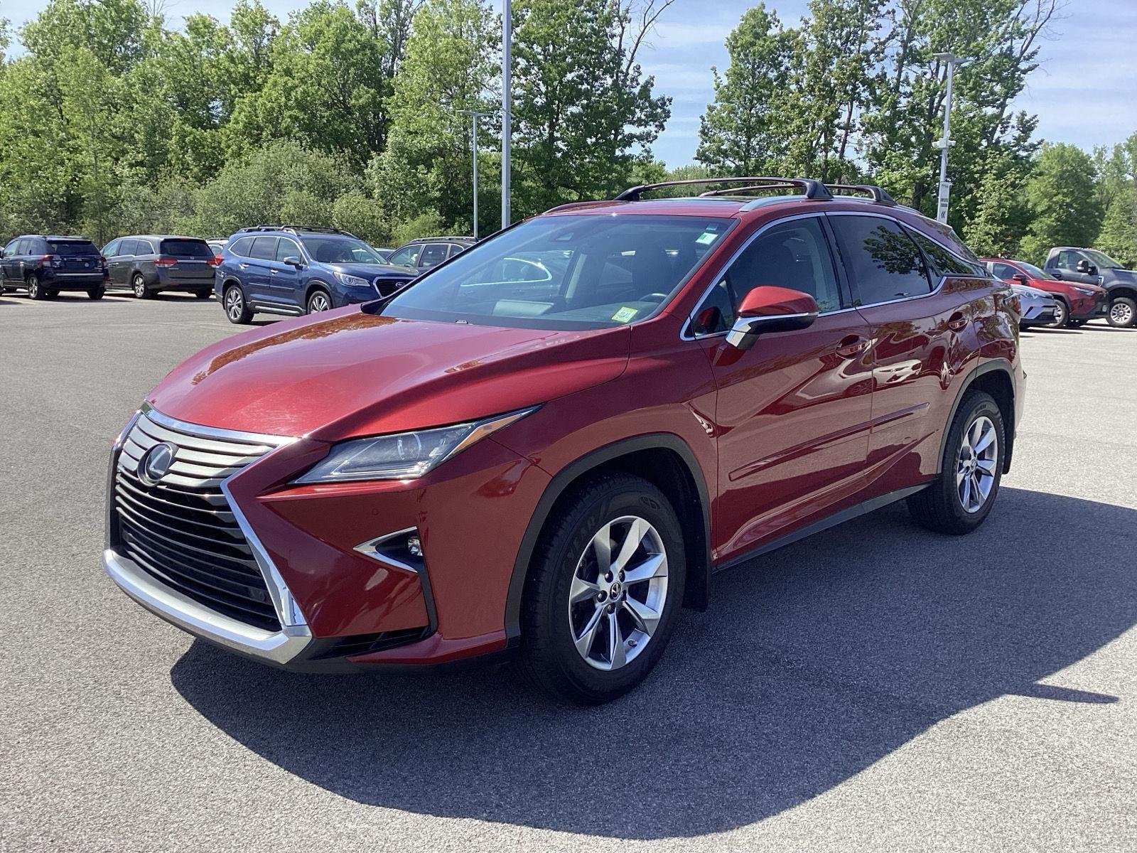 Used 2018 Matador Red Mica Lexus Base image 3