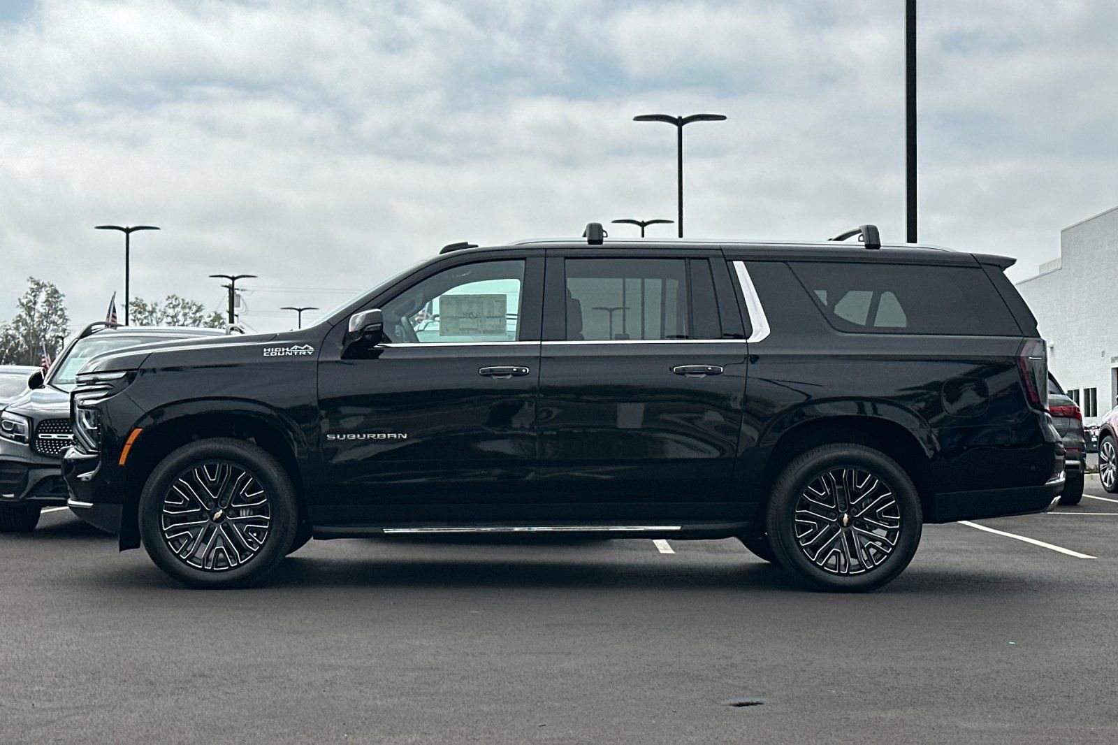 2026 Chevrolet Suburban High Country - Photo 7