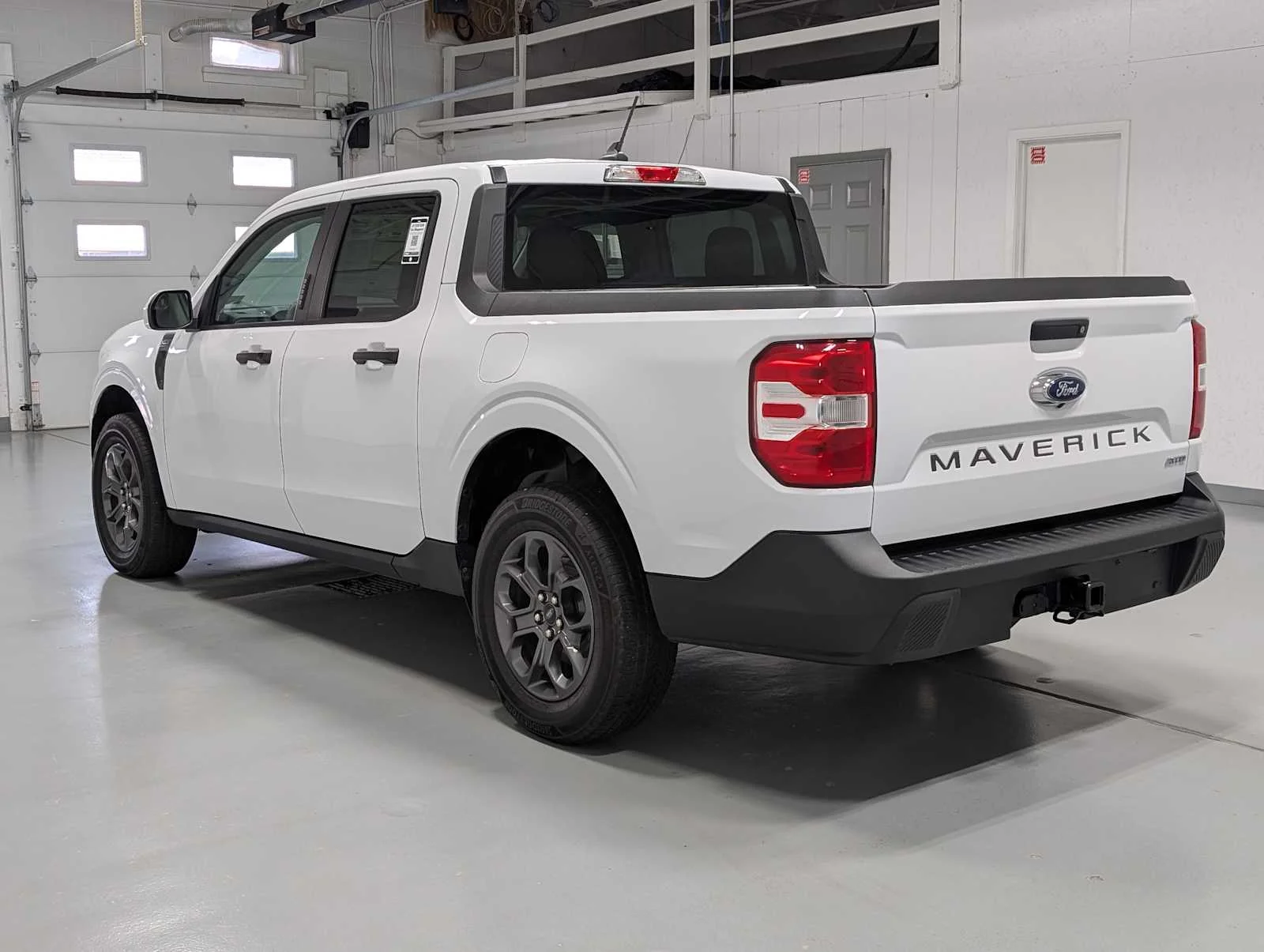 Used 2023 Oxford White Ford XLT image 14