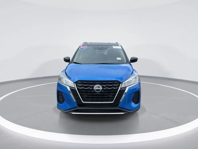 Used 2023 Blue Nissan SV image 2