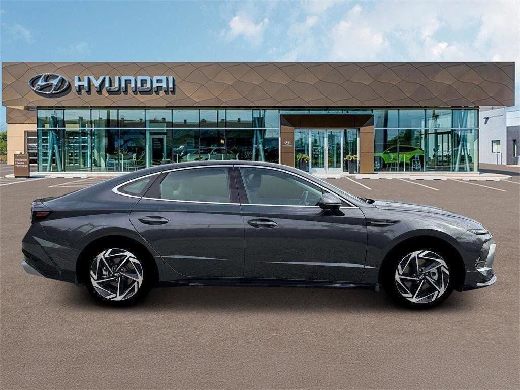 Certified Used 2026 Gray Hyundai SEL Sport image 9
