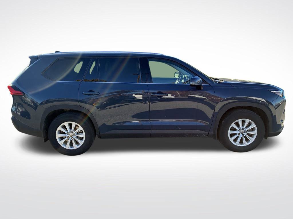Used 2024 White Toyota XLE image 7