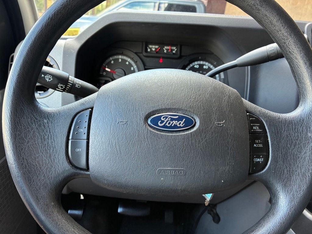 Used 2014 Oxford White Ford XLT image 26
